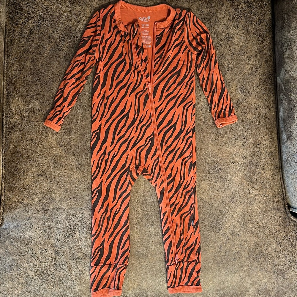 12-18 Kyte Baby Zip Romper